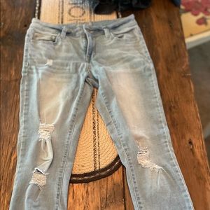 Women’s ripped skinny jeans